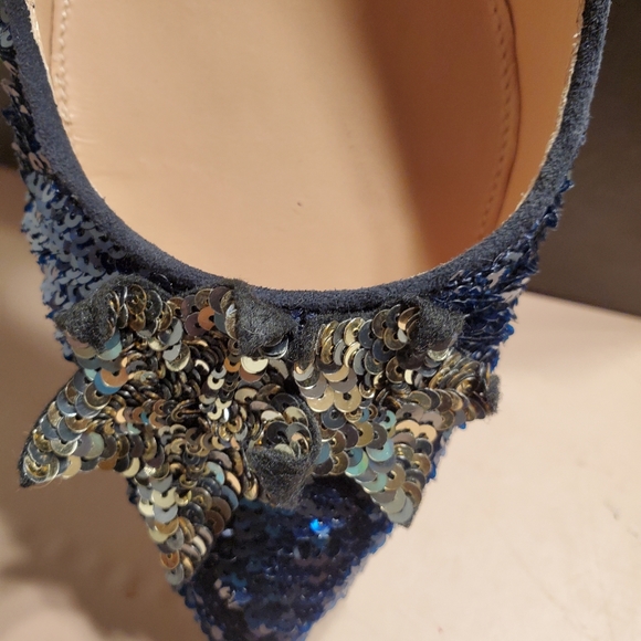 Shoes - Picture 4 of 6